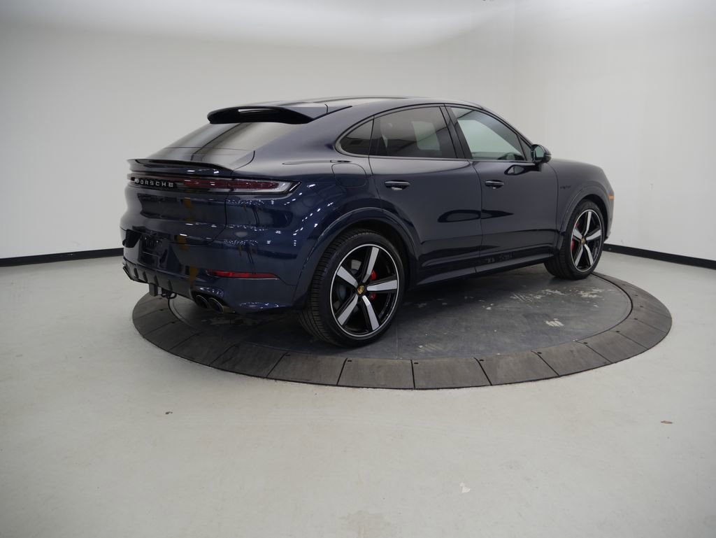 Certified 2024 Porsche Cayenne Turbo image 7