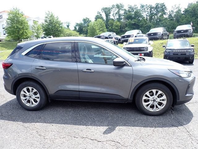 Used 2023 Ford Escape Active AWD/4WD image 7
