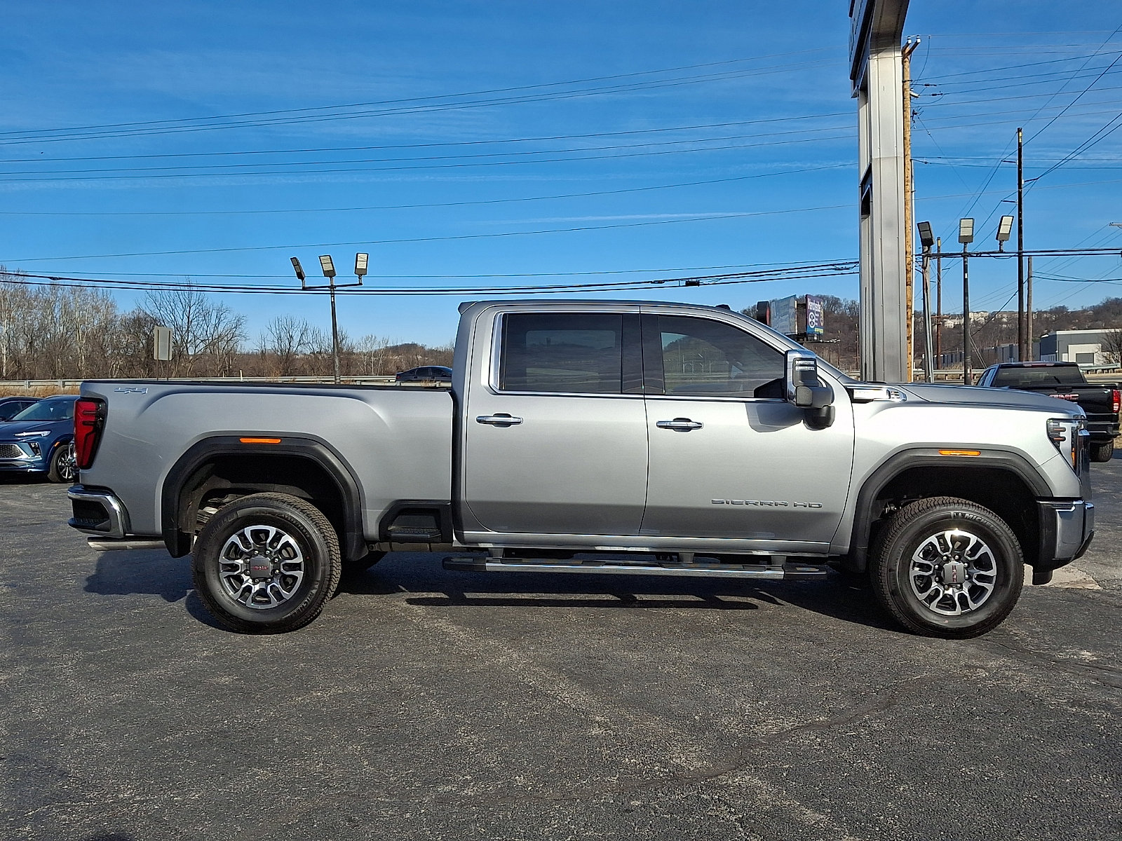 Certified 2025 GMC Sierra 2500 SLT w/ SLT Convenience Package image 10