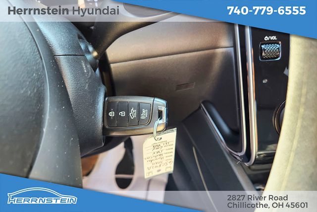 Certified 2024 Hyundai Santa Cruz SE AWD/4WD image 16