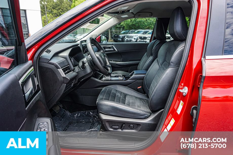 Used 2025 Mitsubishi Outlander SE FWD image 18
