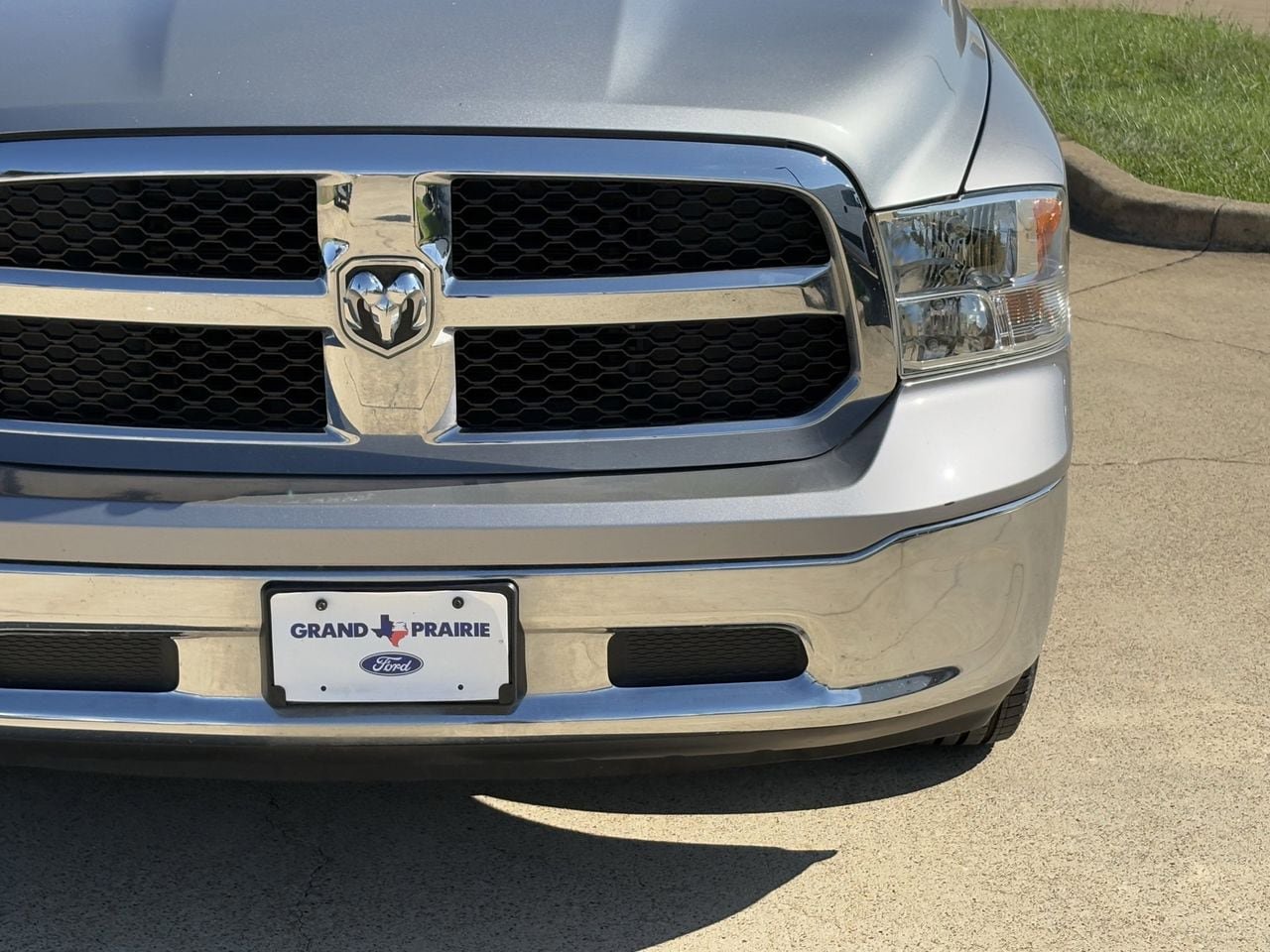 Used 2020 RAM 1500 Classic SLT w/ Luxury Group AWD/4WD image 10