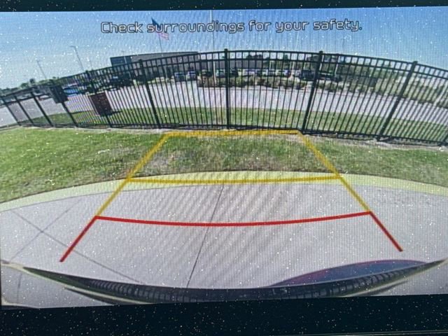 Used 2024 Kia Carnival LX image 32