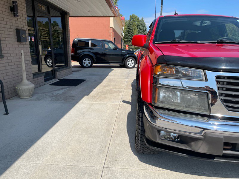 Used 2010 GMC Canyon SLE image 6