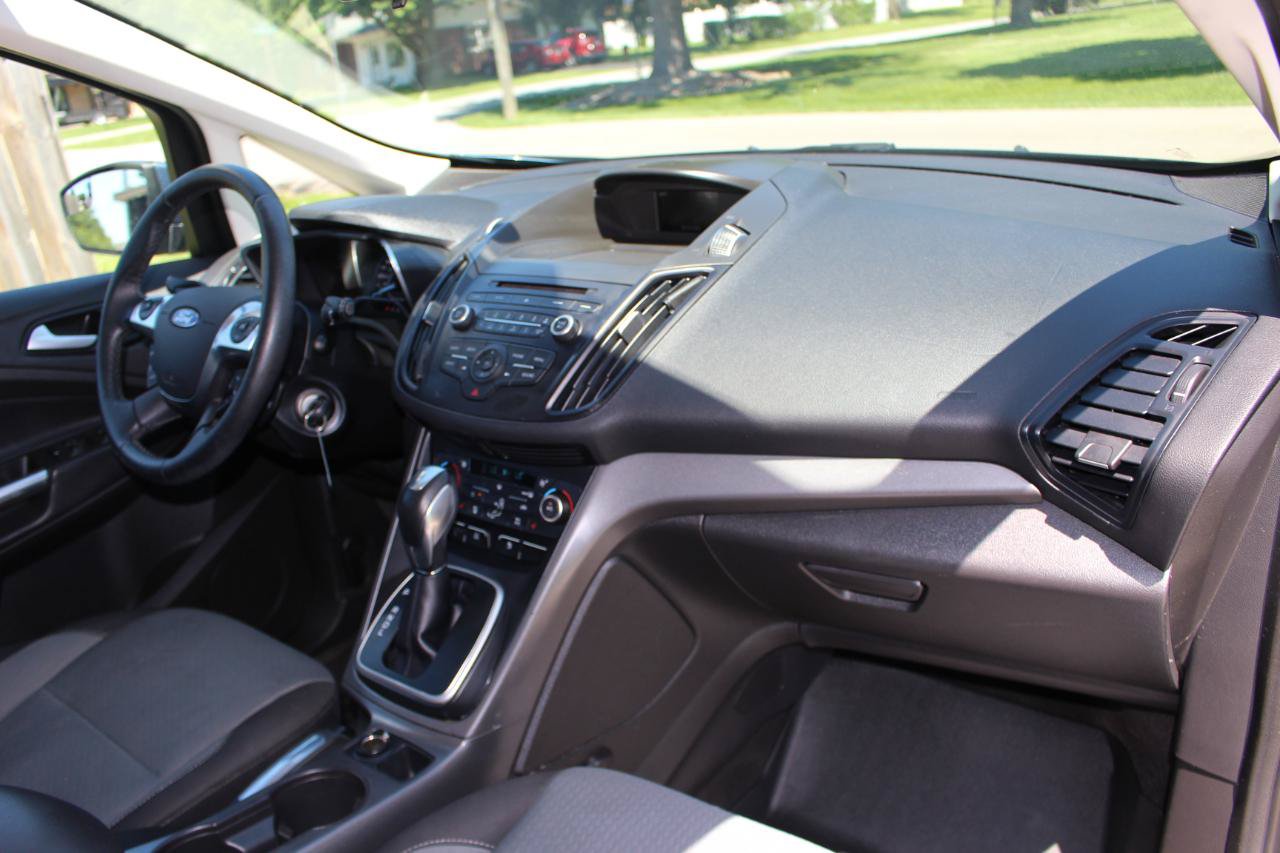 Used 2018 Ford C-MAX SE w/ Cold Weather Package FWD image 38
