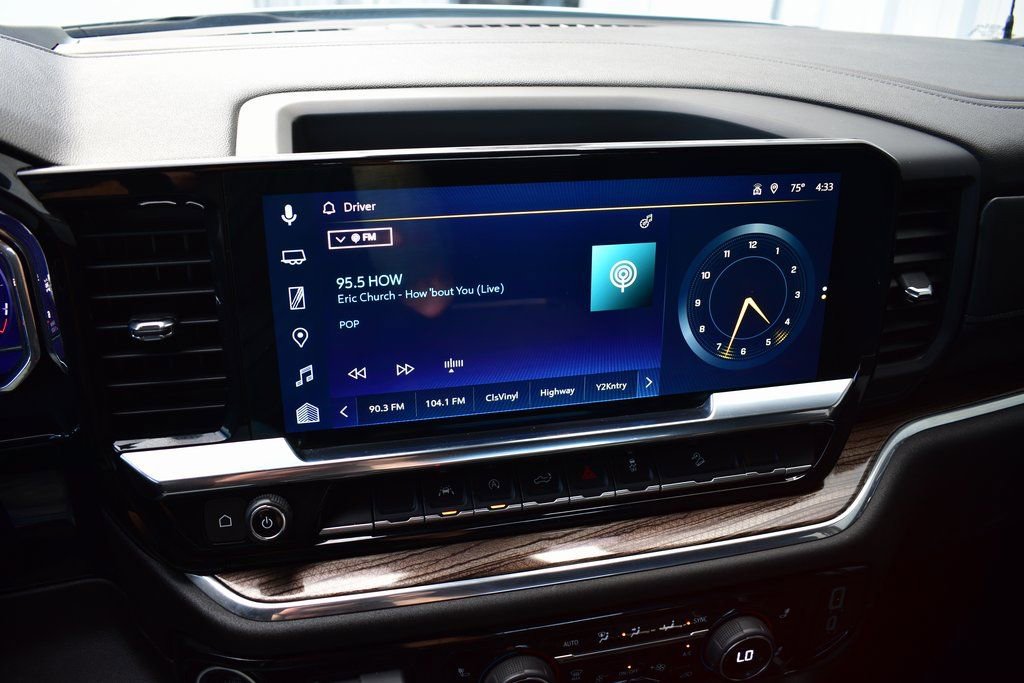 Used 2025 Chevrolet Silverado 1500 LT image 41