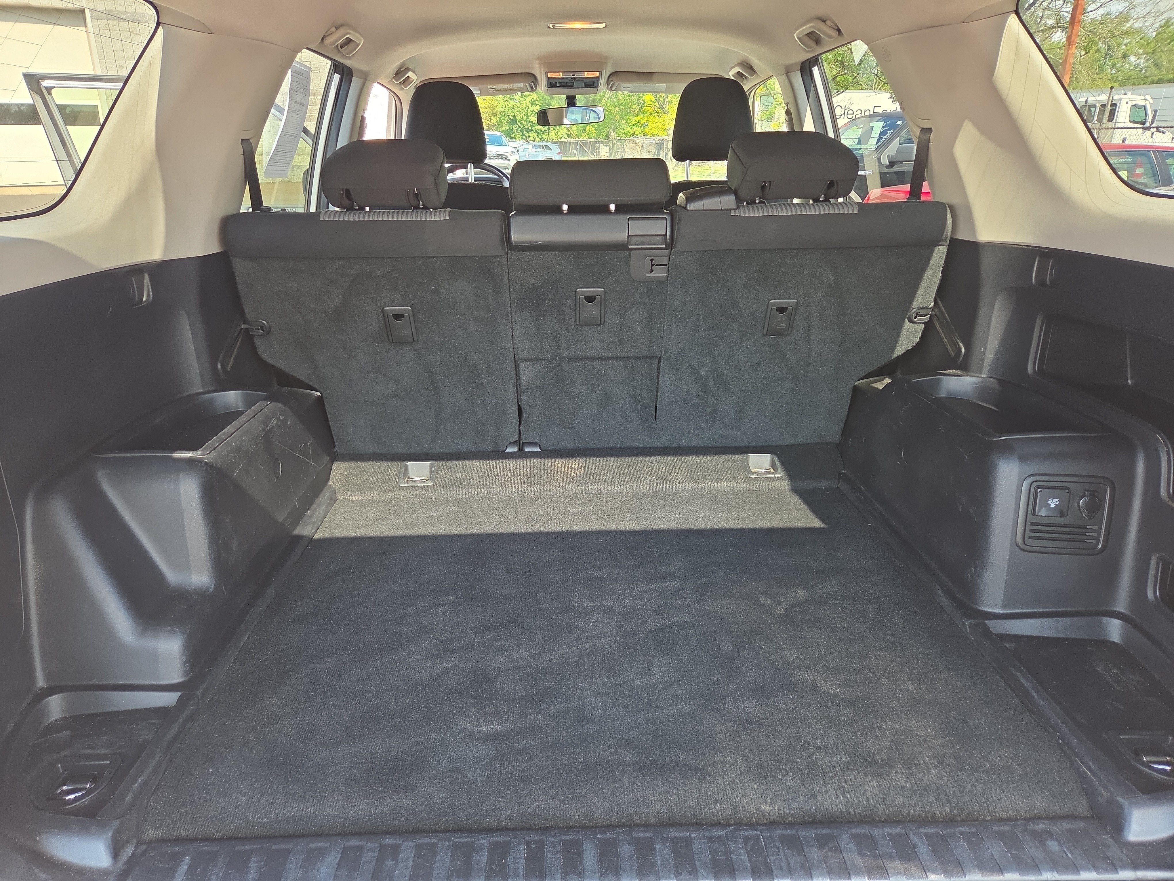 Used 2015 Toyota 4Runner SR5 AWD/4WD image 31