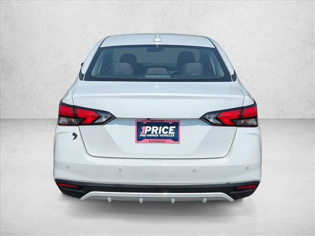 Used 2022 Nissan Versa SV FWD image 6