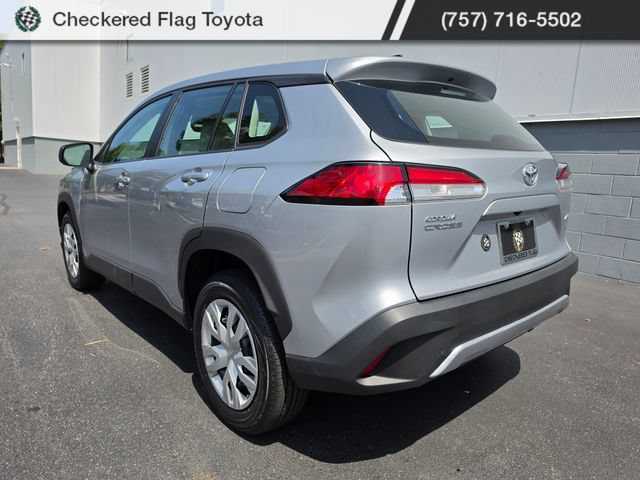 Used 2024 Toyota Corolla Cross L AWD/4WD image 3