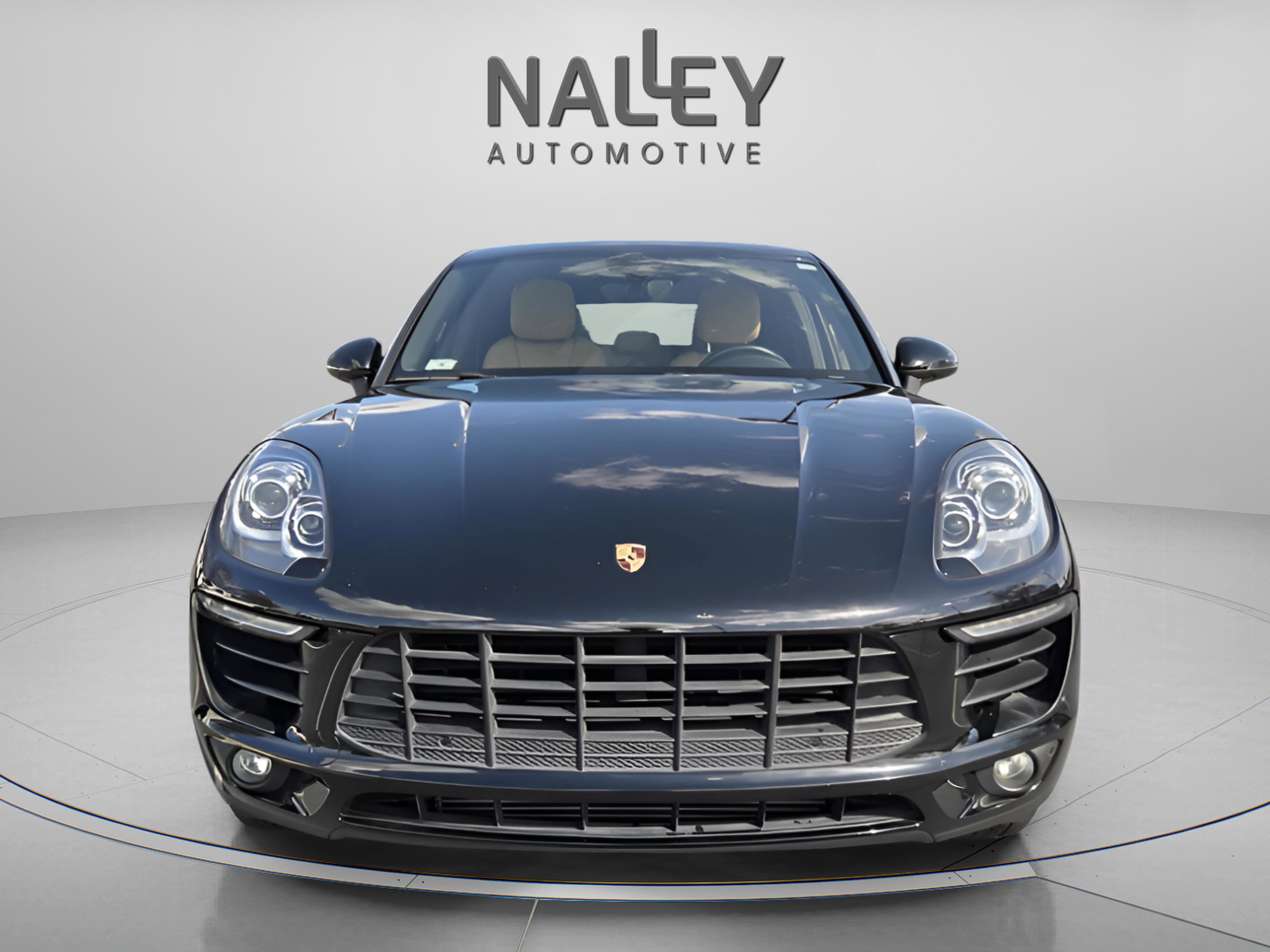 Used 2018 Porsche Macan Base image 8
