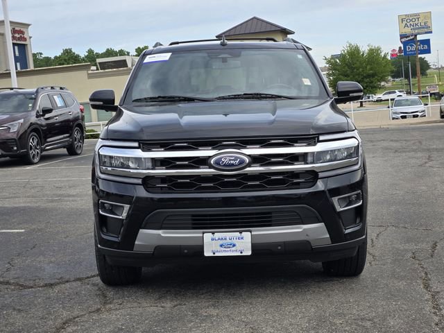 Used 2024 Ford Expedition Max Limited AWD/4WD image 2