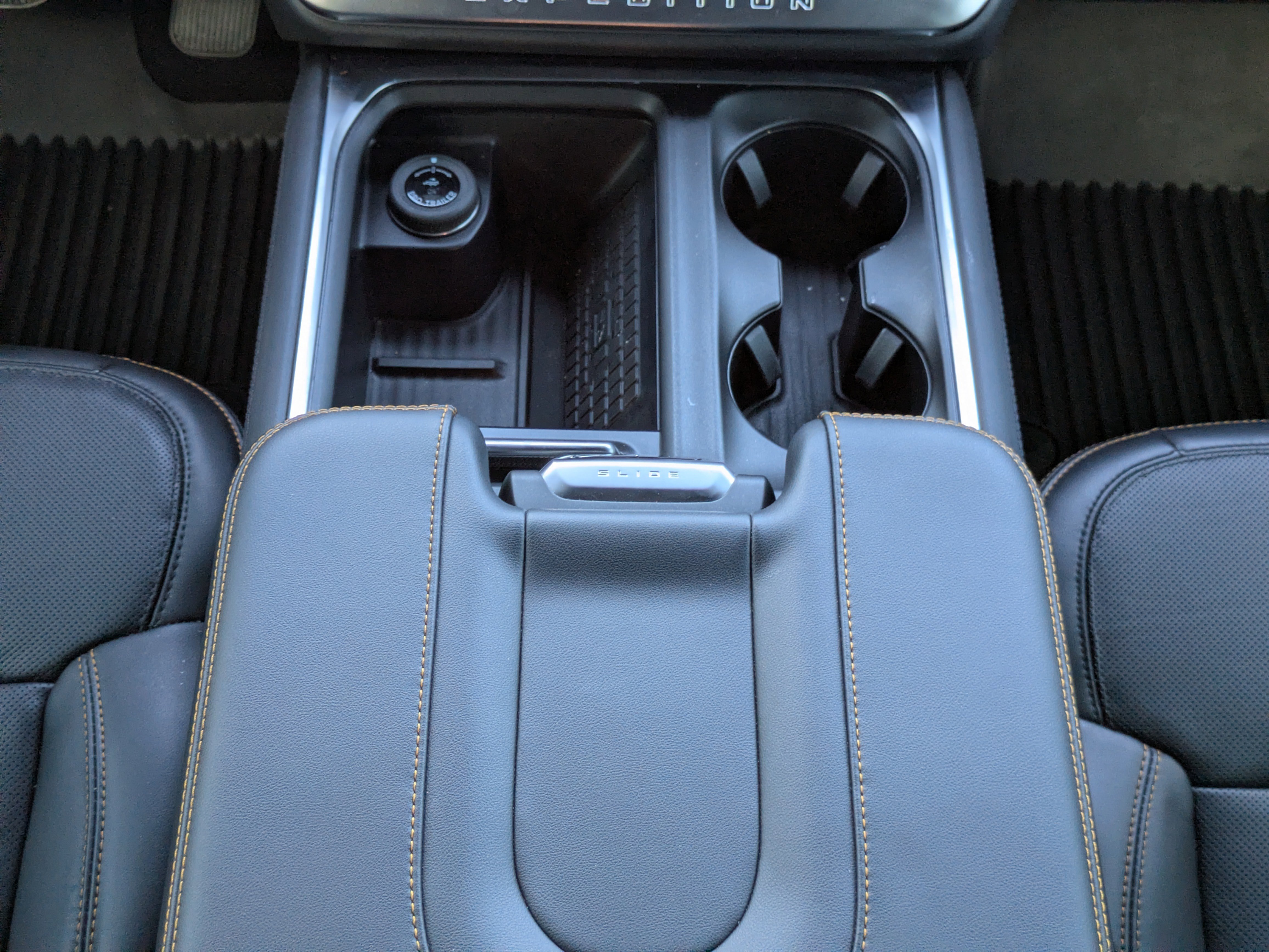 Used 2025 Ford Expedition Tremor image 6