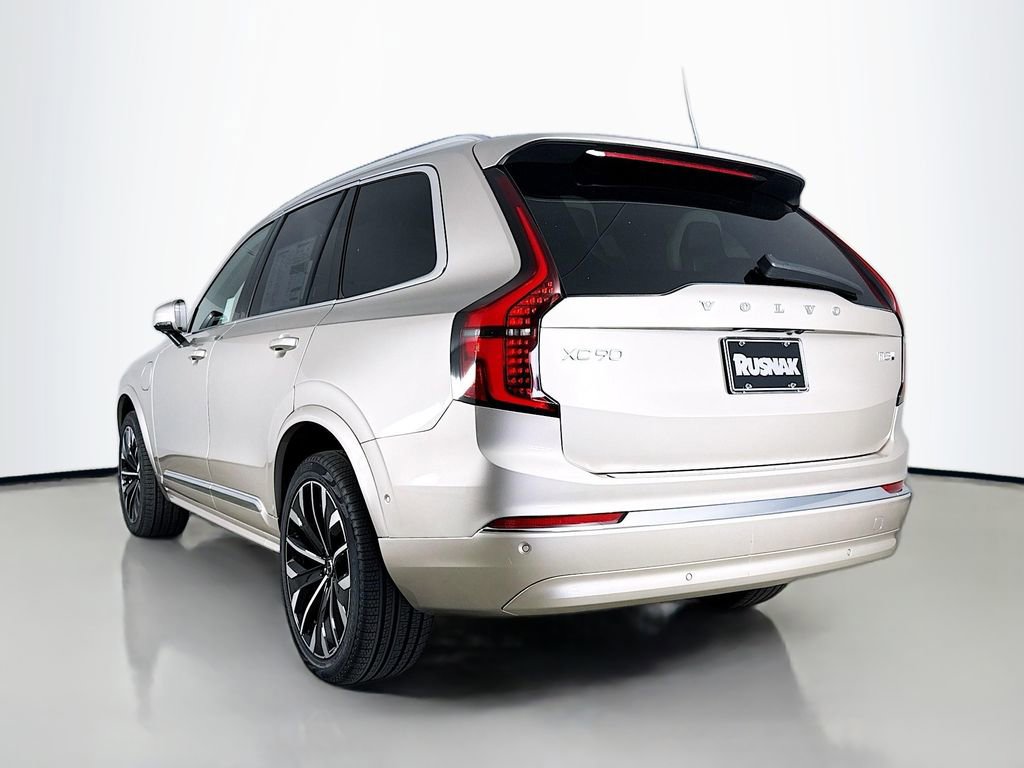 New 2026 Volvo XC90 T8 Plus w/ Protection Package Premier image 5