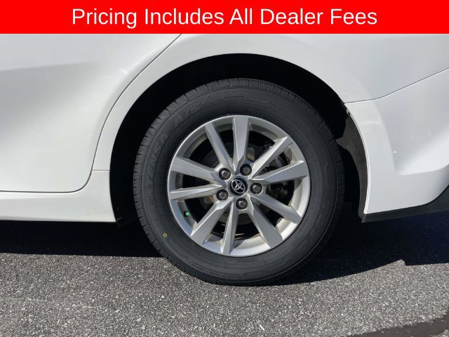 Used 2025 Toyota Camry LE FWD image 9