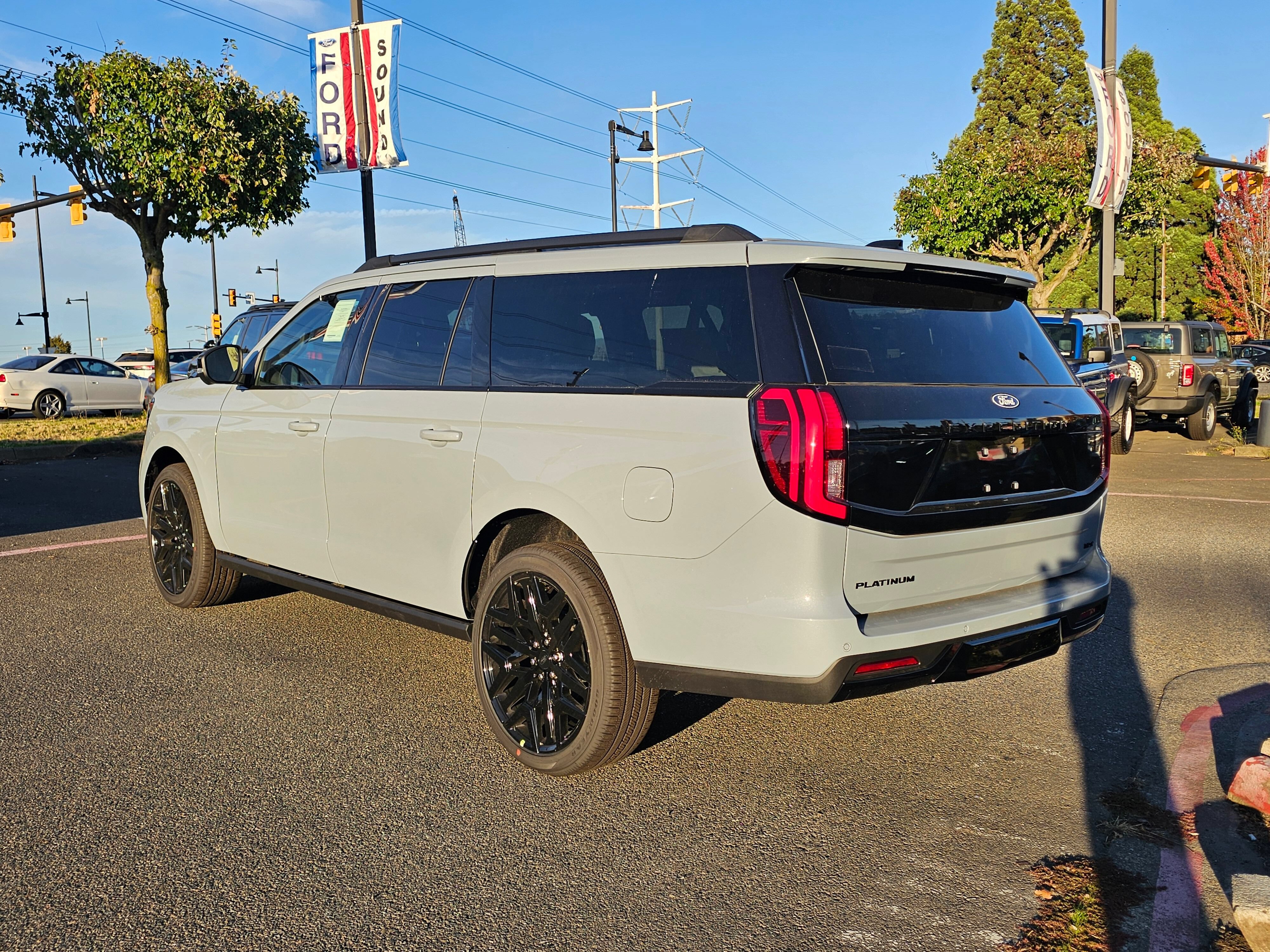 New 2027 Ford Expedition Max Platinum w/ Stealth Performance Package AWD/4WD image 7