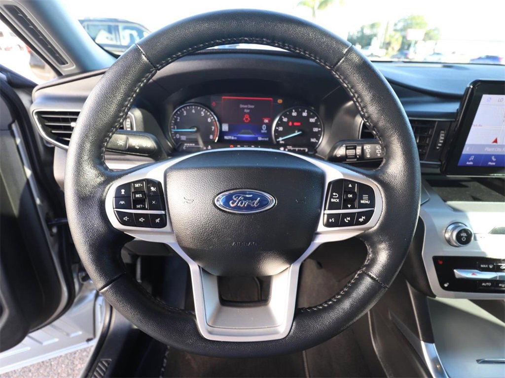 Used 2022 Ford Explorer XLT w/ Equipment Group 202A image 16