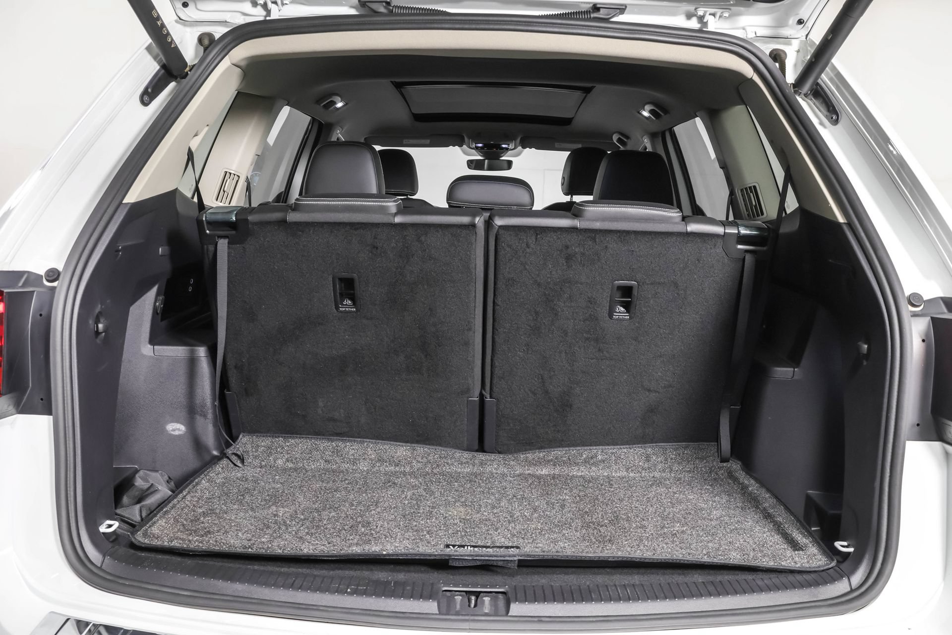 Used 2024 Volkswagen Atlas SE w/ Panoramic Sunroof Package AWD/4WD image 42