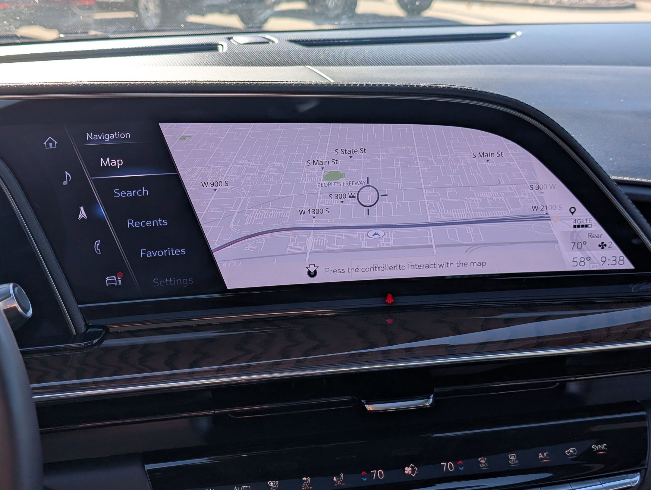 Used 2024 Cadillac Escalade Sport Platinum w/ LPO, ONYX Package image 22