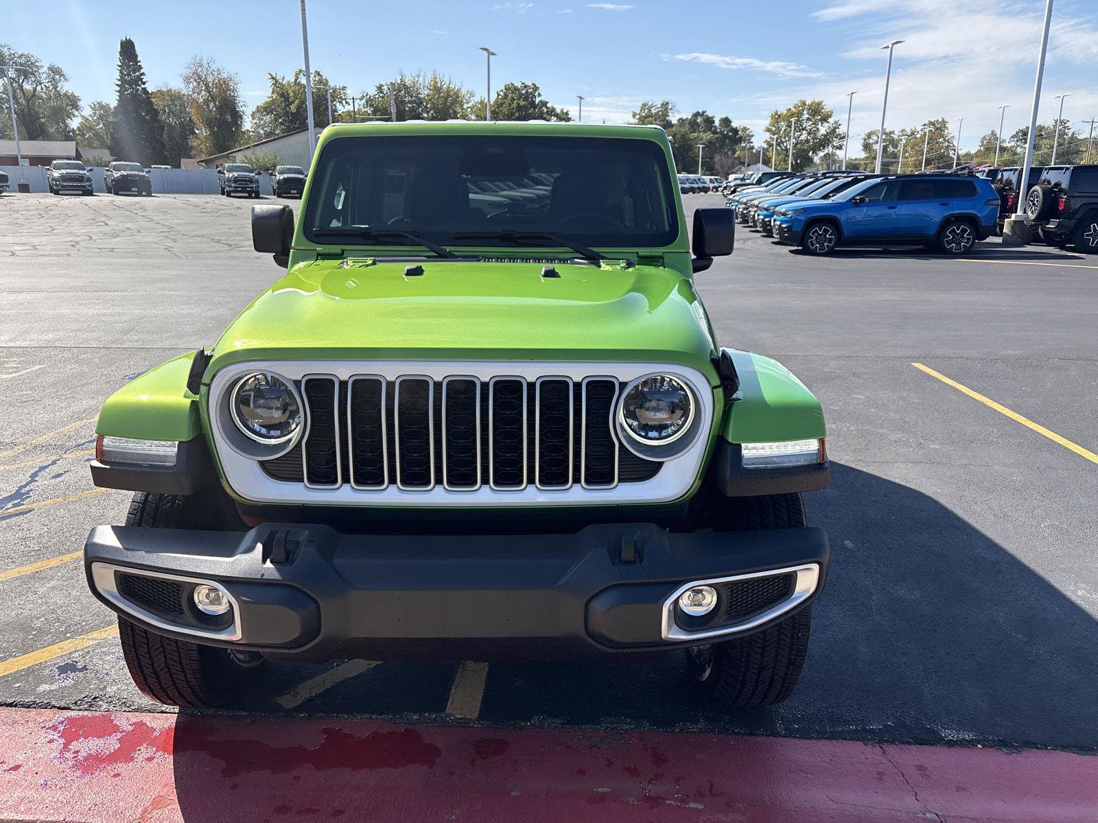 Used 2026 Jeep Wrangler Unlimited Sahara w/ Whitecap Package AWD/4WD image 2