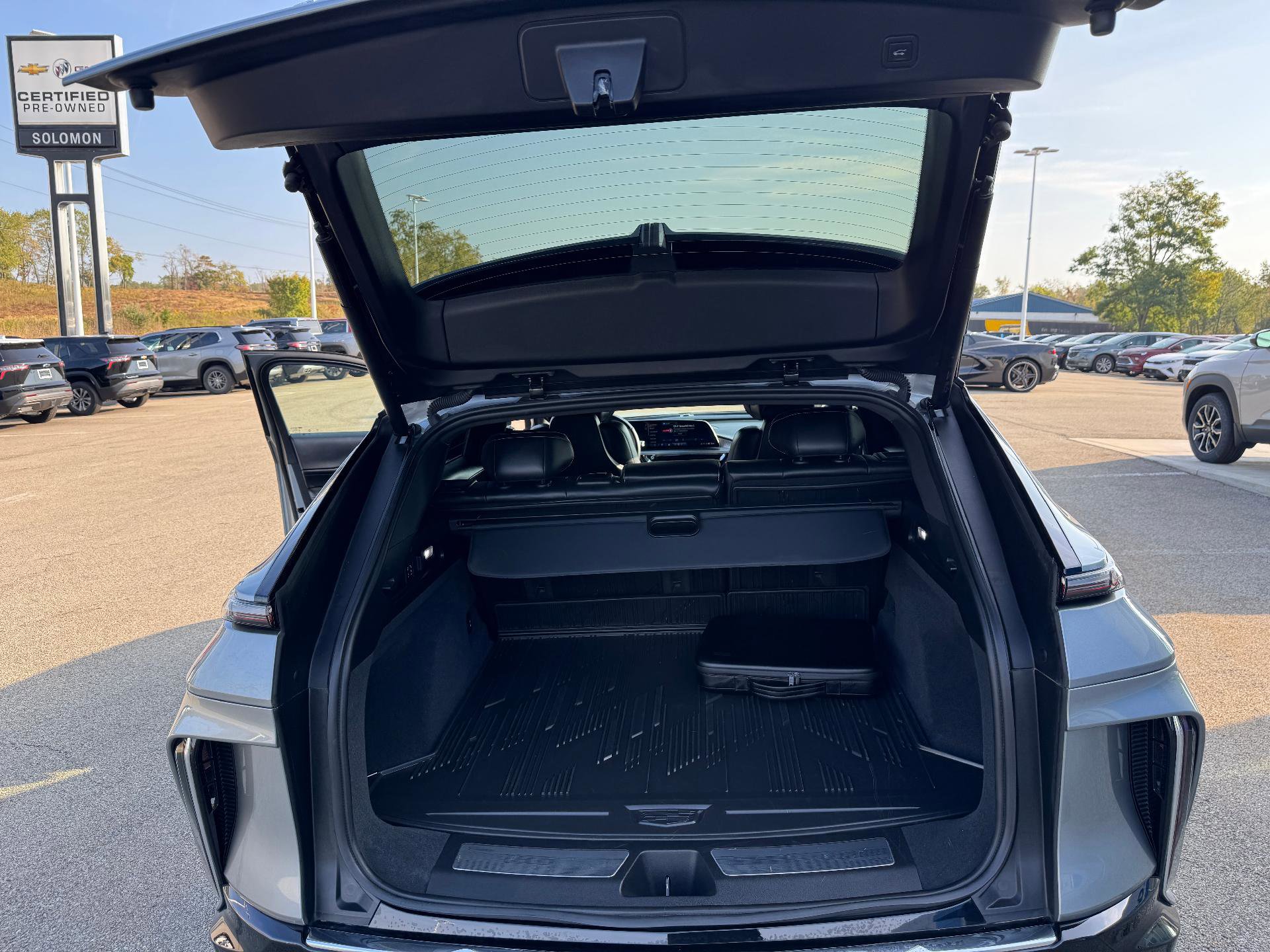 Used 2024 Cadillac Lyriq Luxury w/ LPO, Floor Liner Package image 26