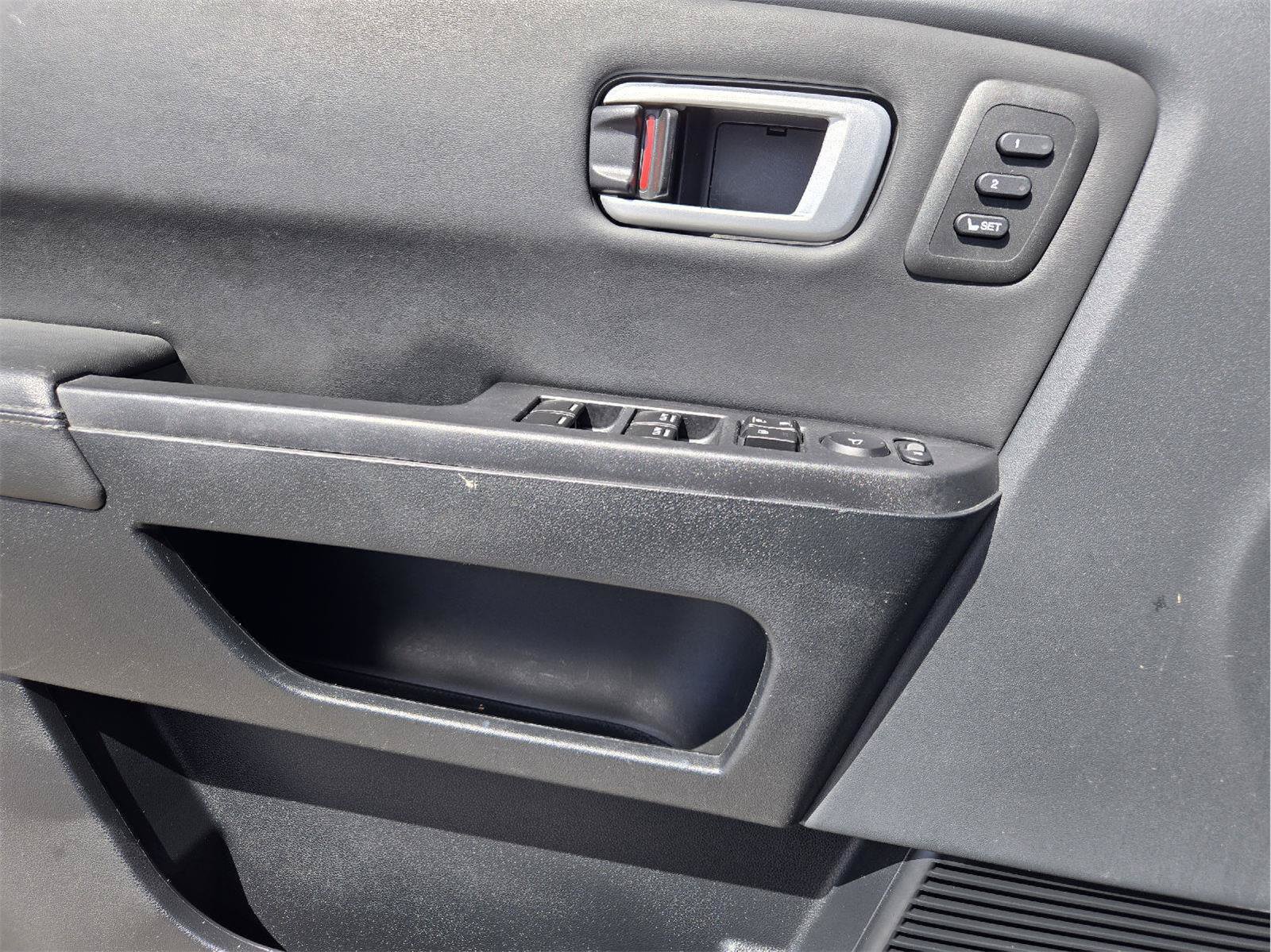 Used 2012 Honda Pilot Touring image 19