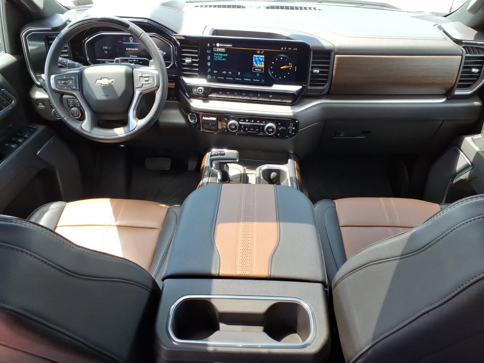 Used 2025 Chevrolet Silverado 1500 High Country AWD/4WD image 14