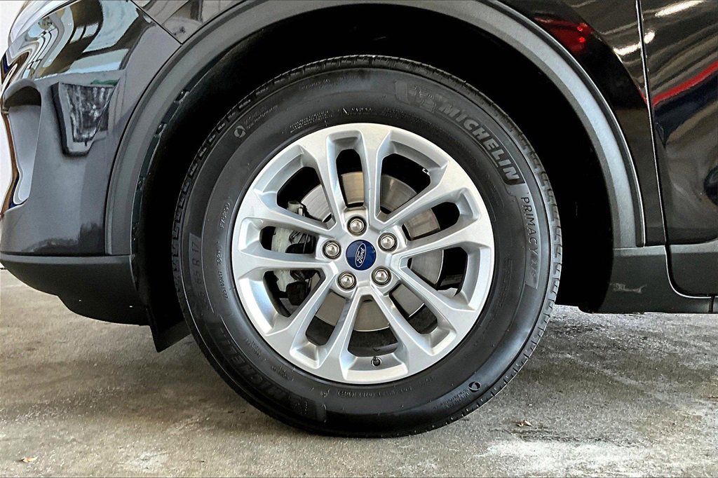 Certified 2022 Ford Escape SE w/ Cold Weather Package image 9