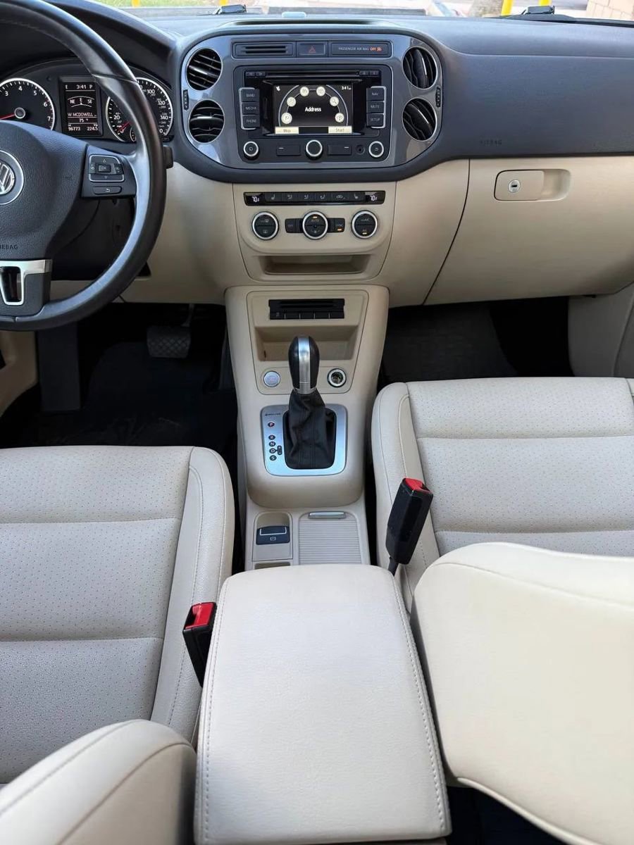 Used 2014 Volkswagen Tiguan SEL image 18