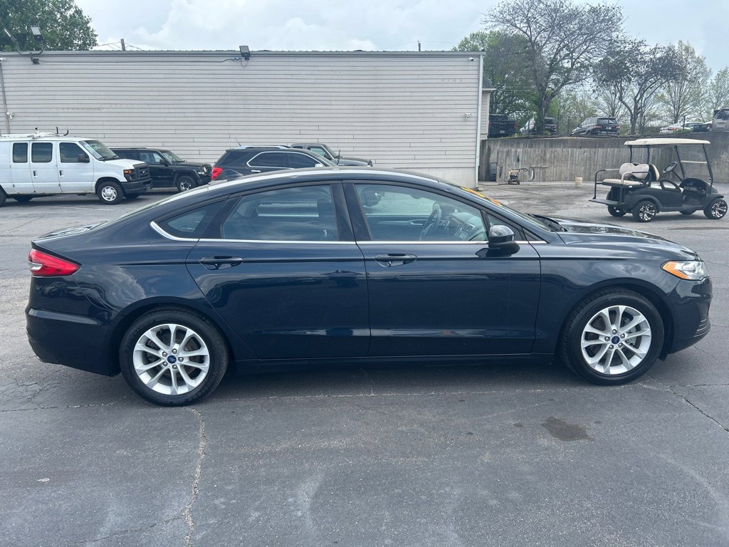 Used 2020 Ford Fusion SE image 5