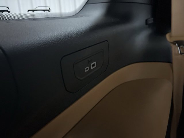 Used 2021 Jeep Grand Cherokee L Summit image 19