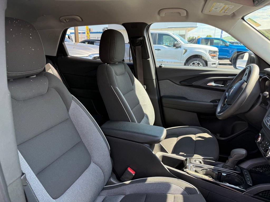 Used 2023 Chevrolet TrailBlazer LT AWD/4WD image 22