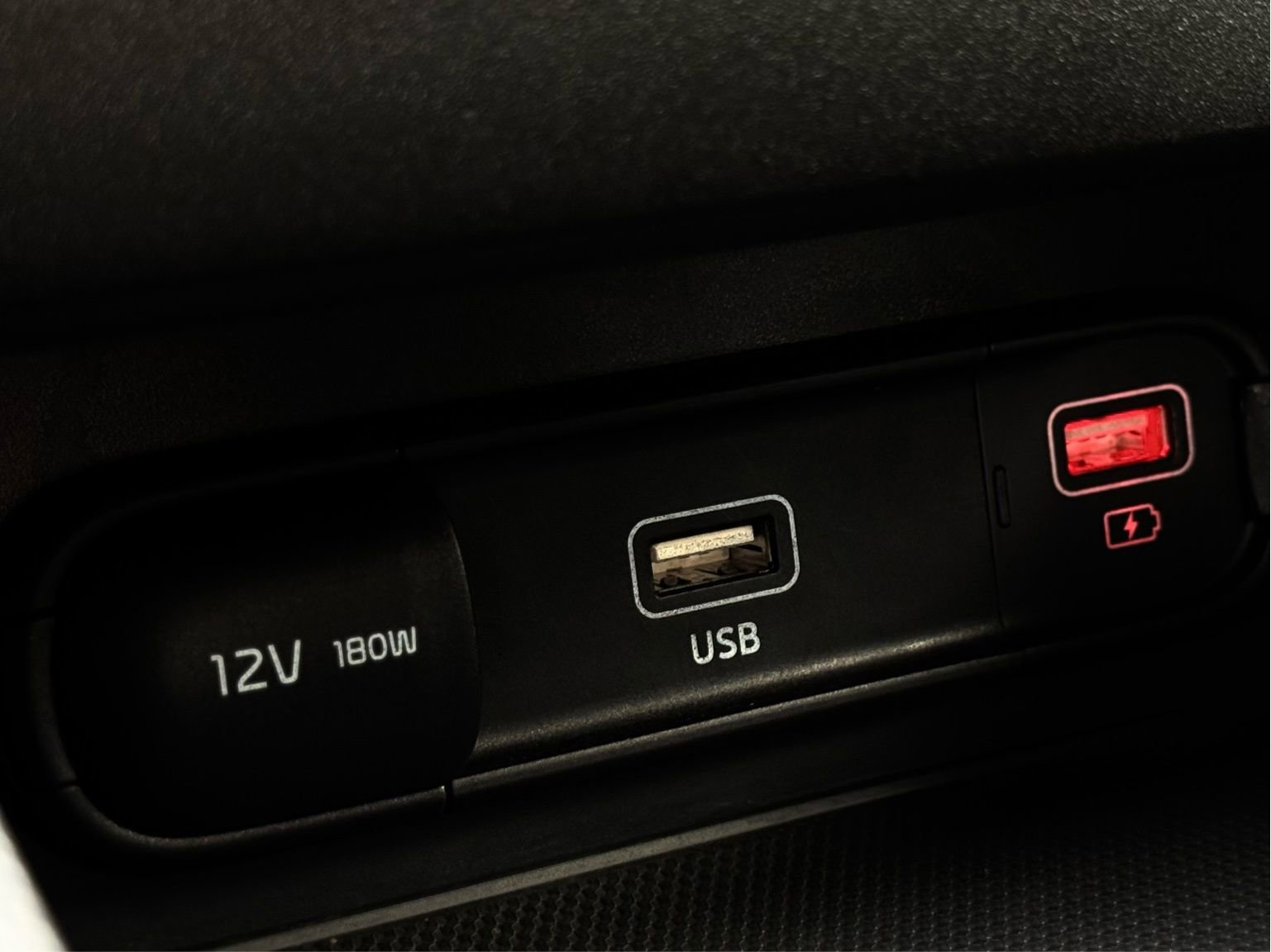 Used 2024 Kia Forte LX image 31