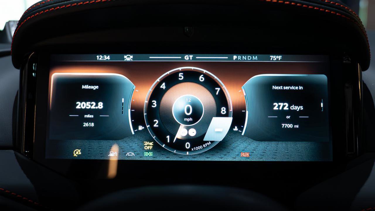 Used 2024 Aston Martin DB12 Coupe RWD image 10