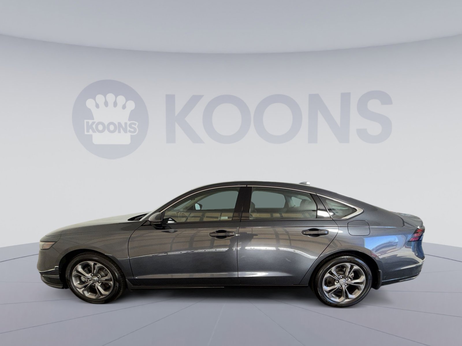 Used 2023 Honda Accord EX-L image 2