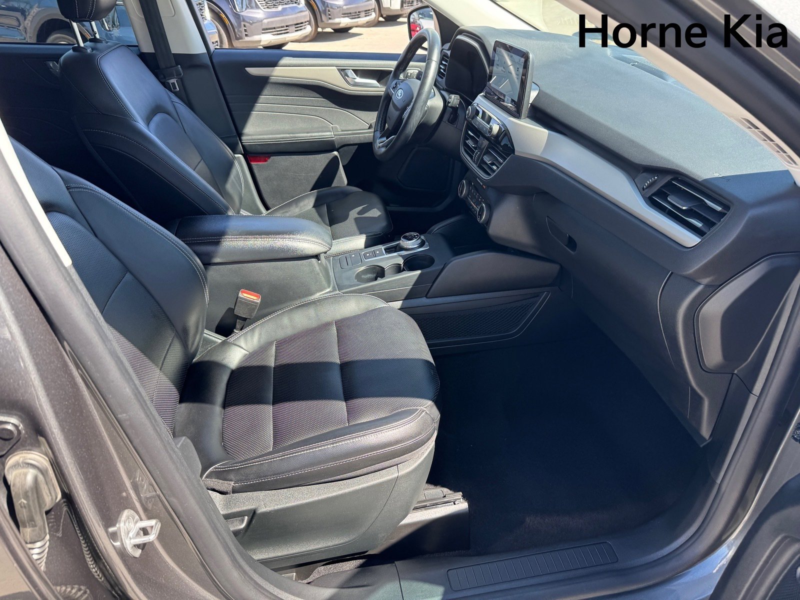 Used 2022 Ford Escape SEL w/ Technology Package FWD image 25