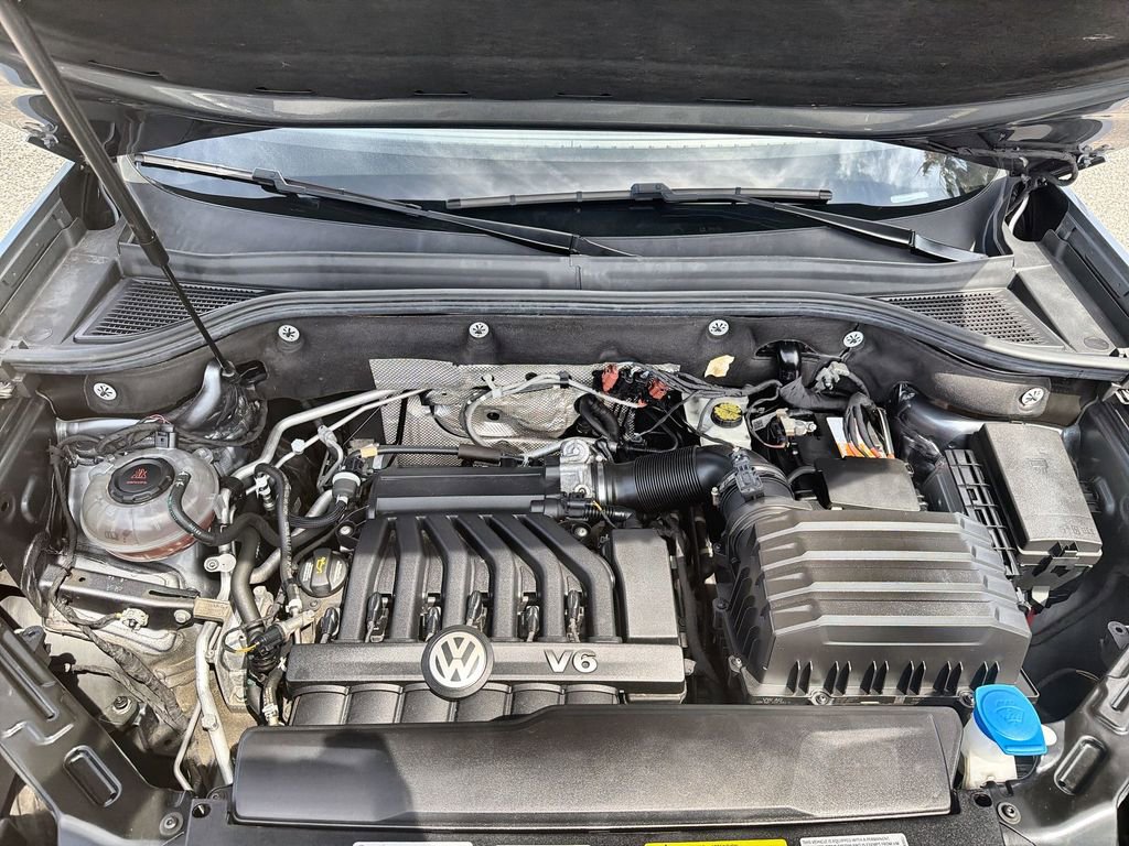 Used 2022 Volkswagen Atlas SEL Premium image 18