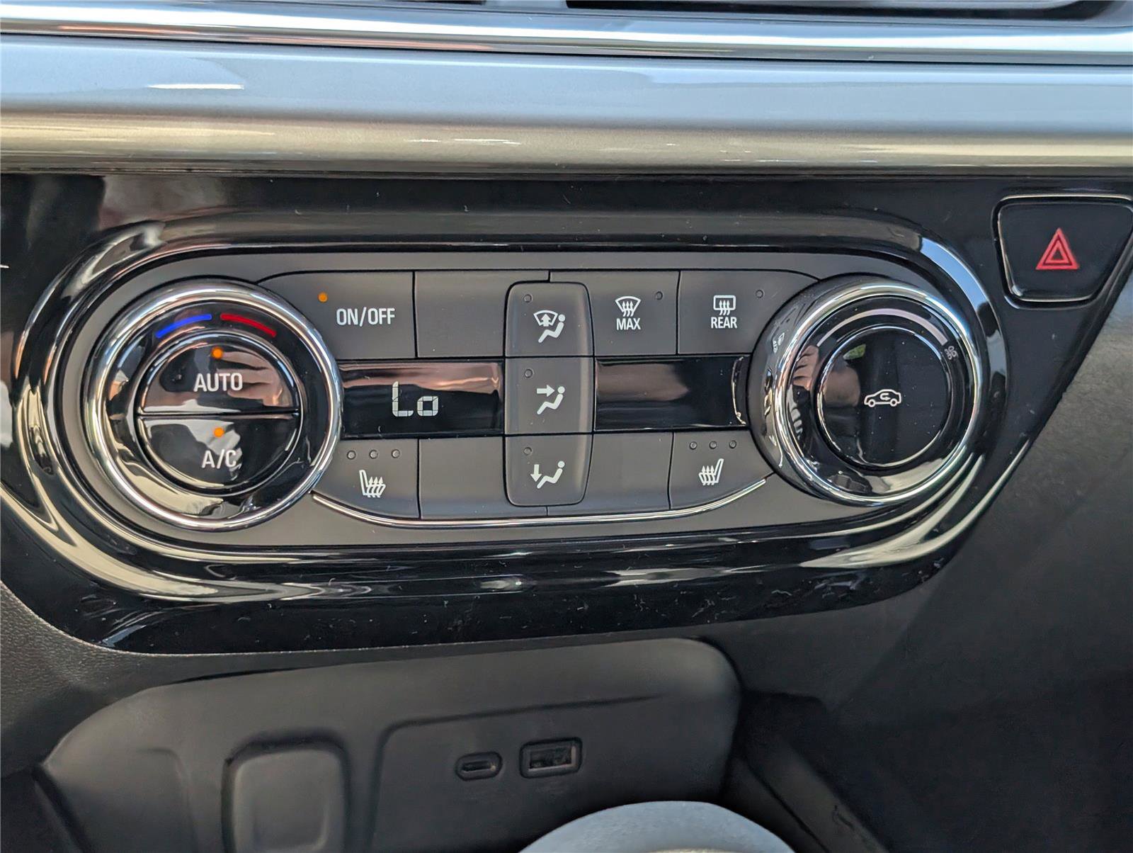 New 2026 Chevrolet Trax LT w/ LT Convenience Package image 10