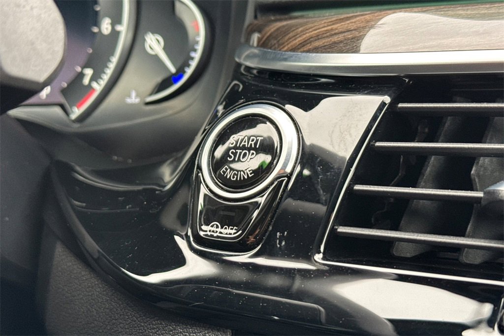 Used 2018 BMW 540i image 21