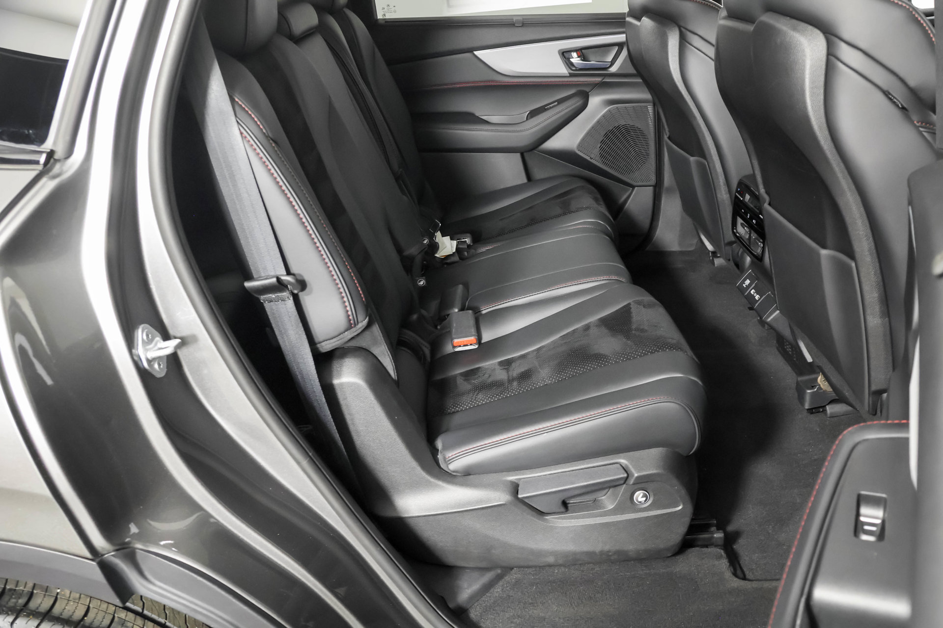 Used 2022 Acura MDX A-Spec AWD/4WD image 41