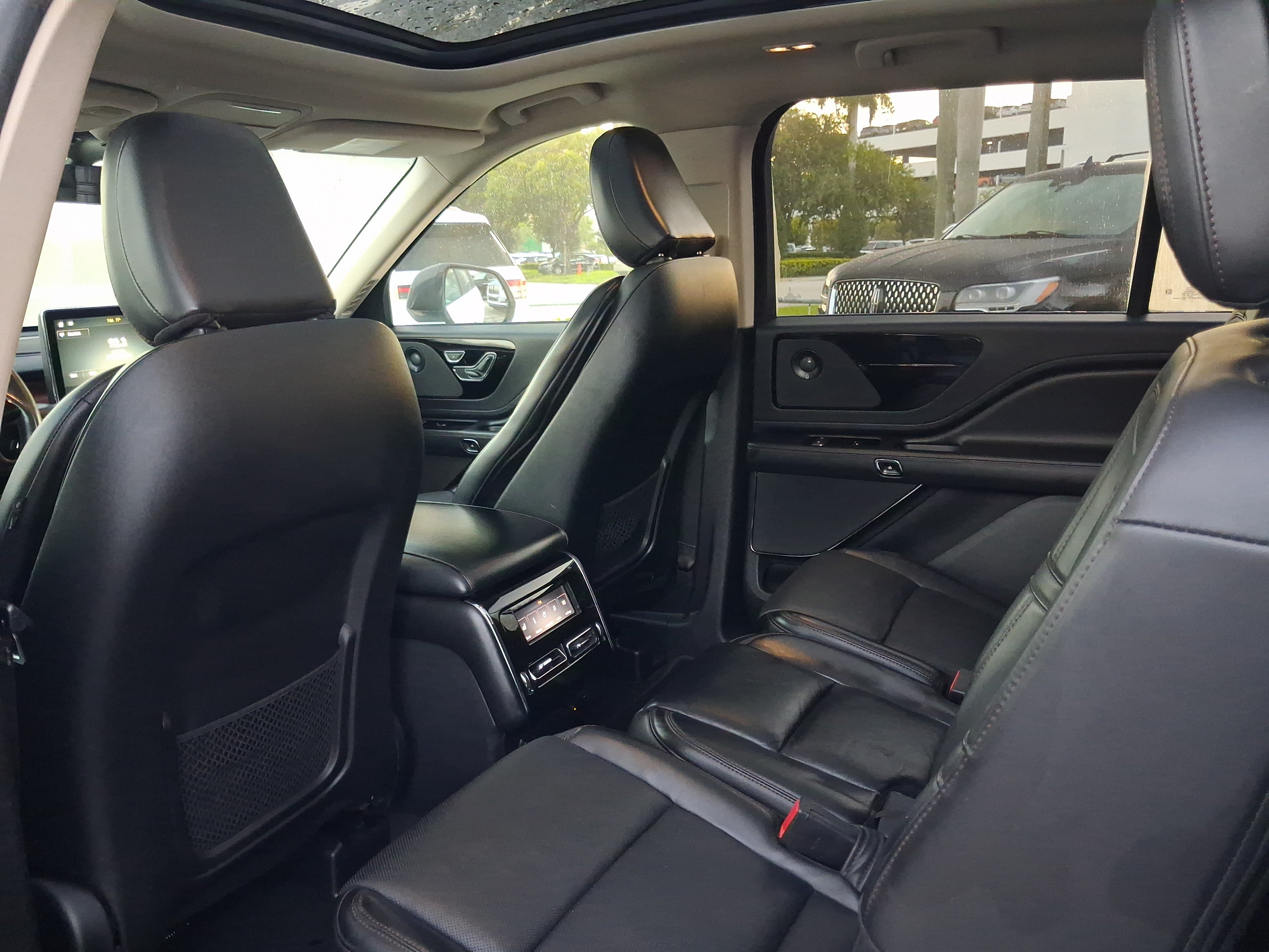 Certified 2021 Lincoln Aviator Reserve w/ Elements Package Plus RWD image 5