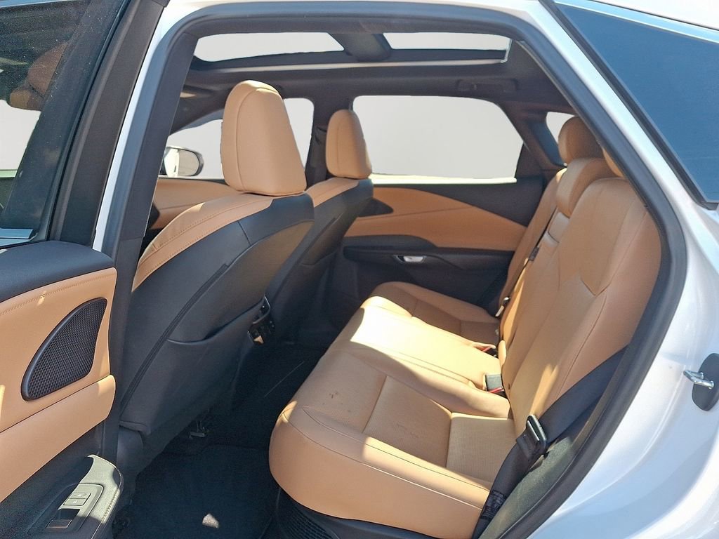 Used 2023 Lexus RX 350 w/ Accessory Package (Z1) image 8