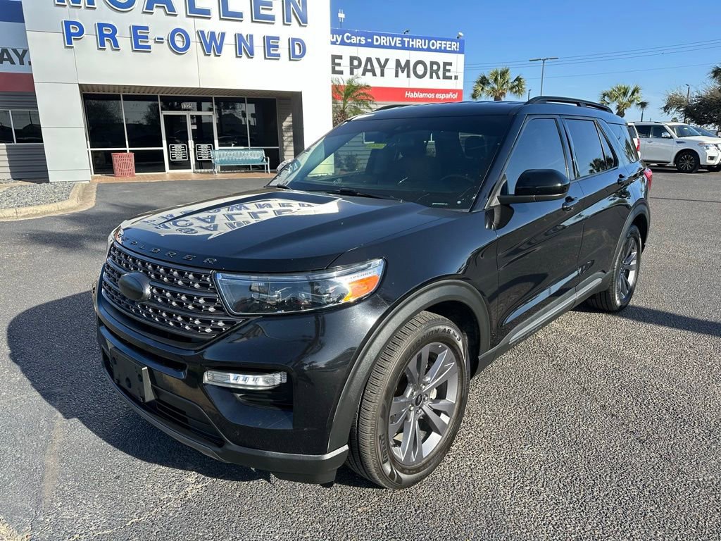 Certified 2022 Ford Explorer XLT w/ Equipment Group 202A RWD image 2
