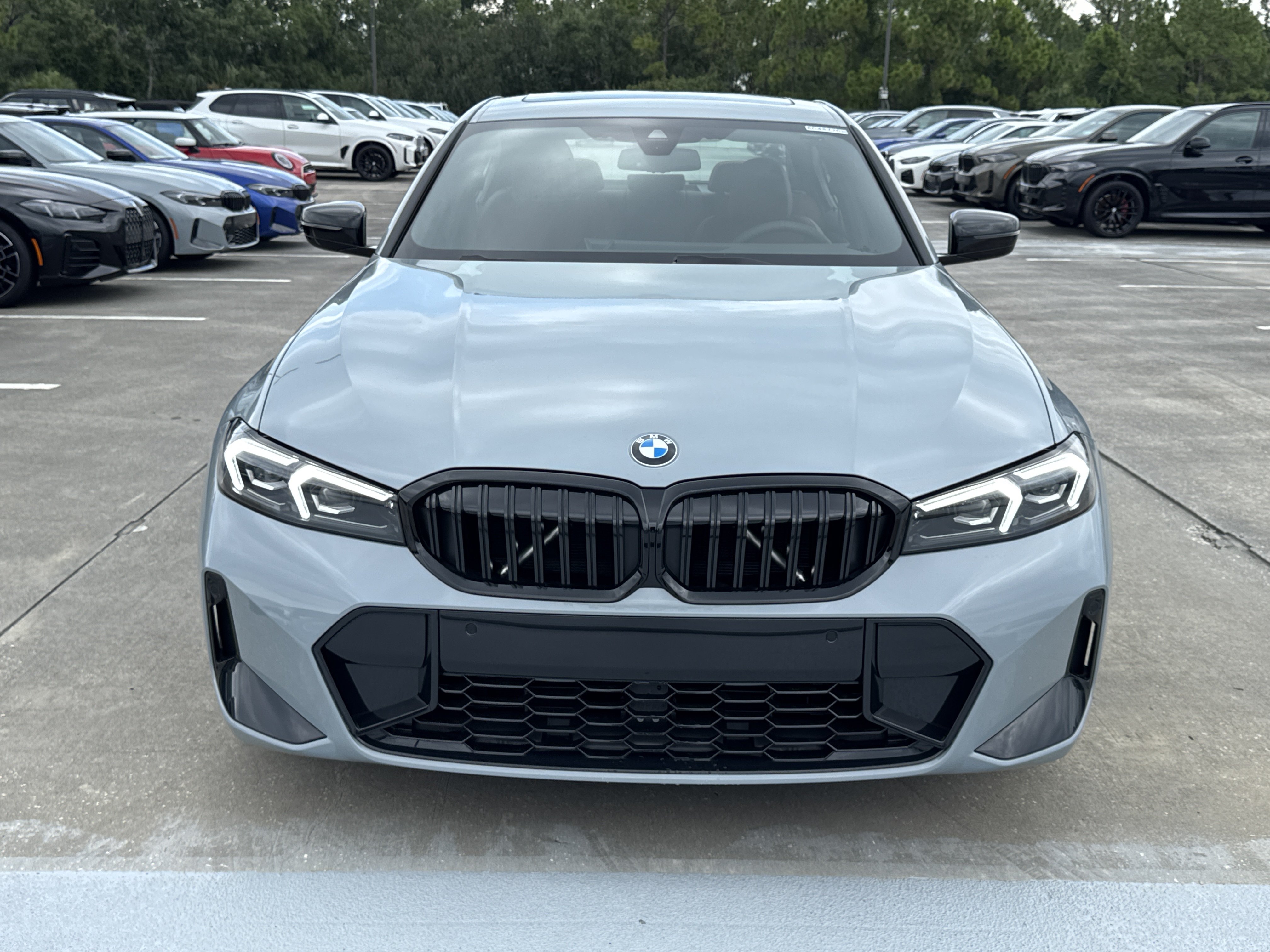 New 2026 BMW 330i Sedan w/ M Sport Package RWD image 2