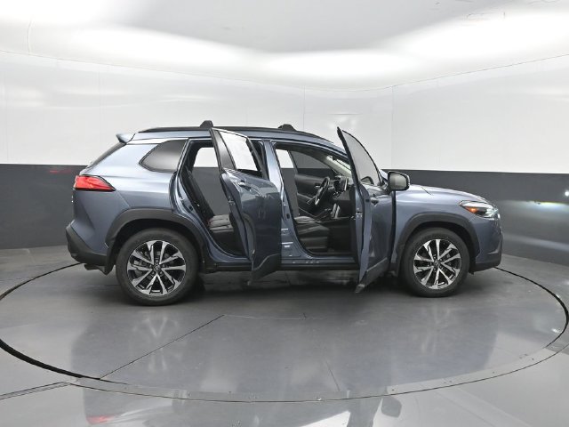 Used 2024 Toyota Corolla Cross XLE w/ Convenience Package AWD/4WD image 35