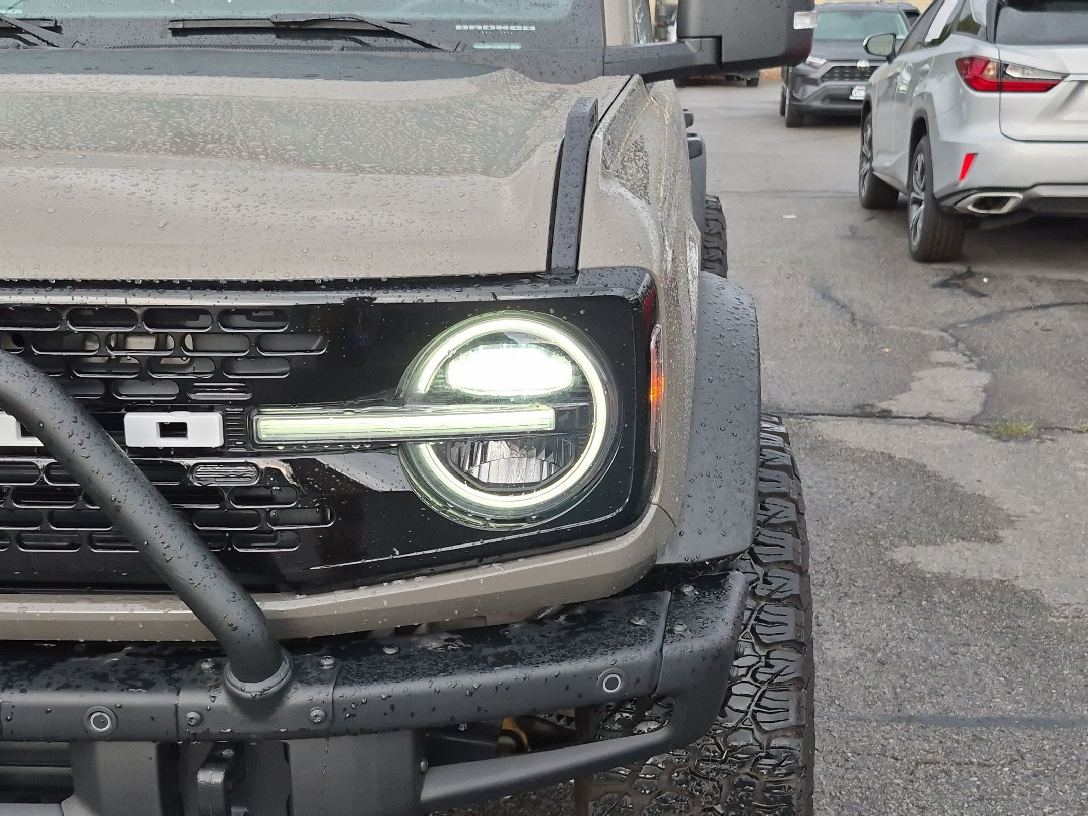 Used 2025 Ford Bronco Badlands AWD/4WD image 13