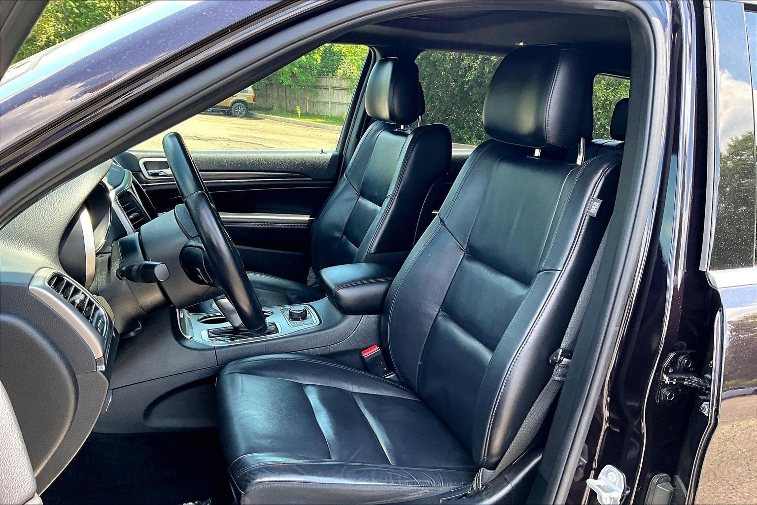 Used 2018 Jeep Grand Cherokee Limited AWD/4WD image 24