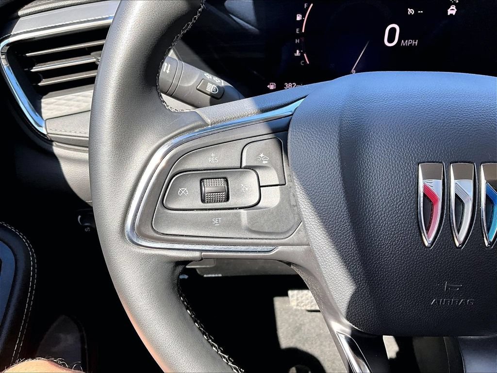 Used 2025 Buick Encore GX Preferred AWD/4WD image 15