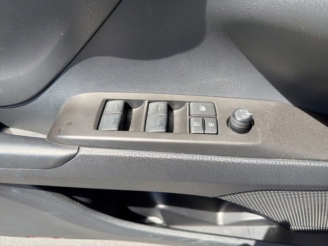 Used 2023 Toyota Camry SE FWD image 15