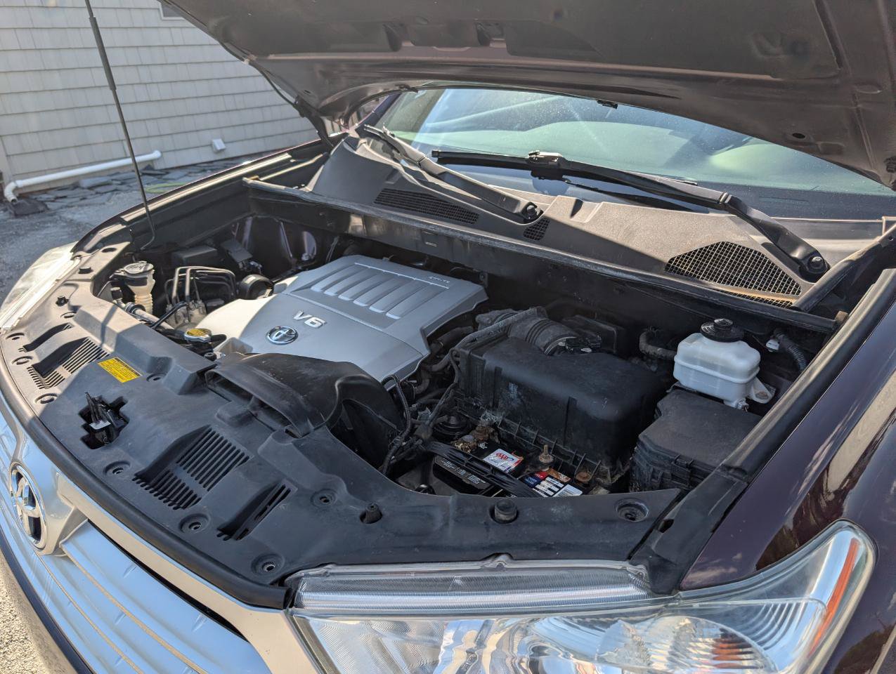 Used 2012 Toyota Highlander SE w/ Tow Pkg FWD image 28