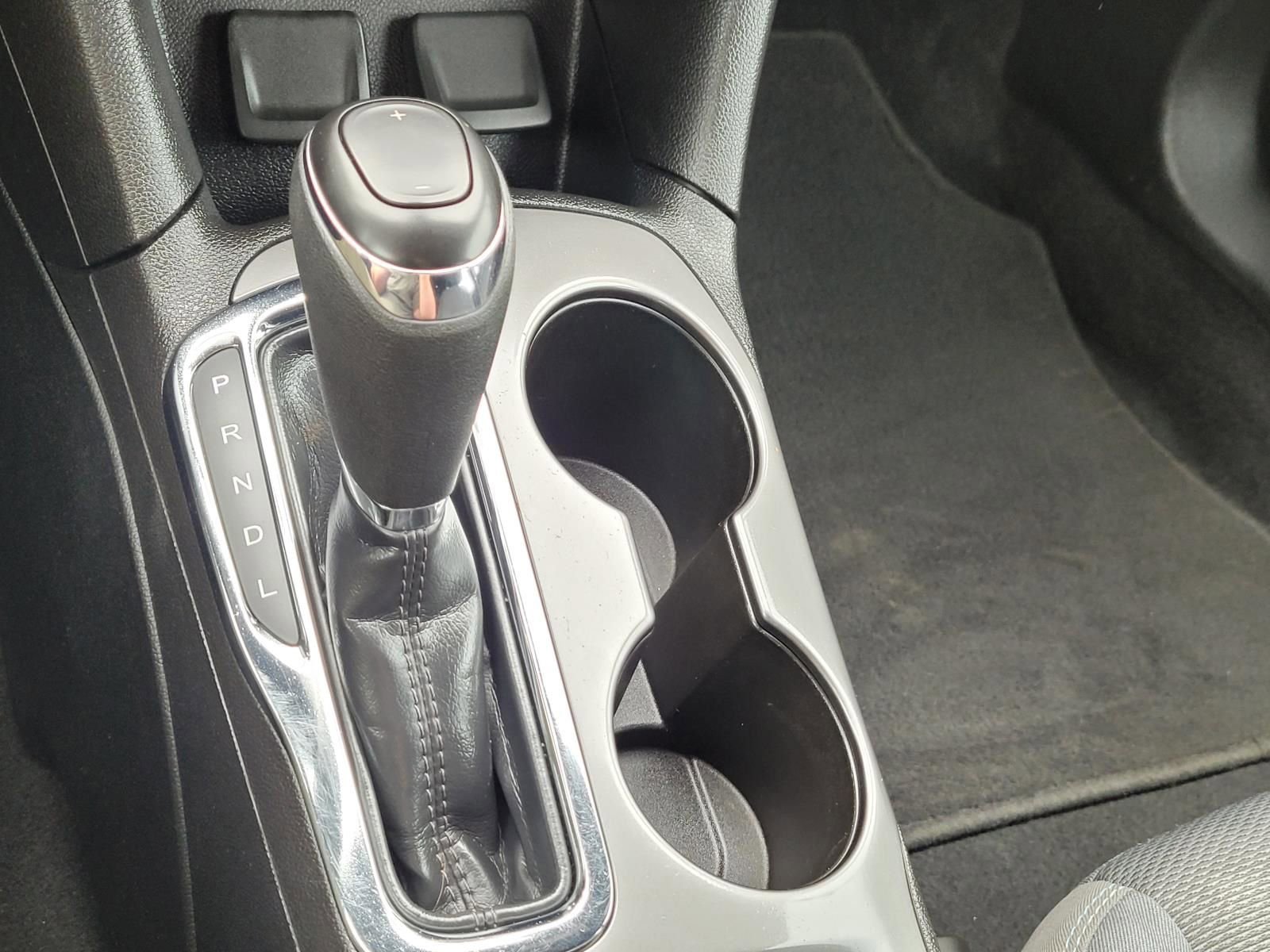 Used 2018 Chevrolet Cruze LT w/ Convenience Package FWD image 26